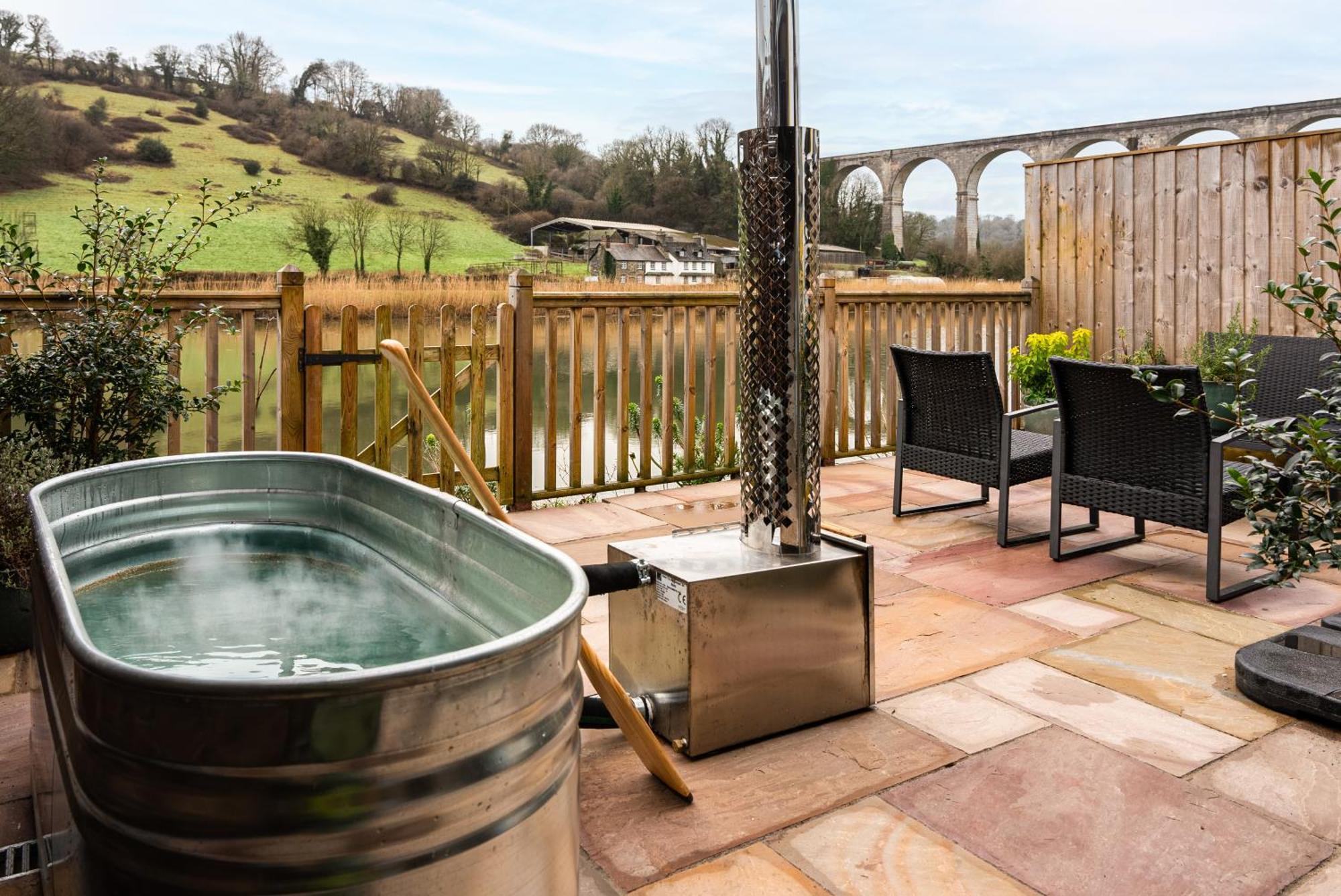 Viaduct River View & Outdoor Bath - Couples Retreat Calstock Exterior foto